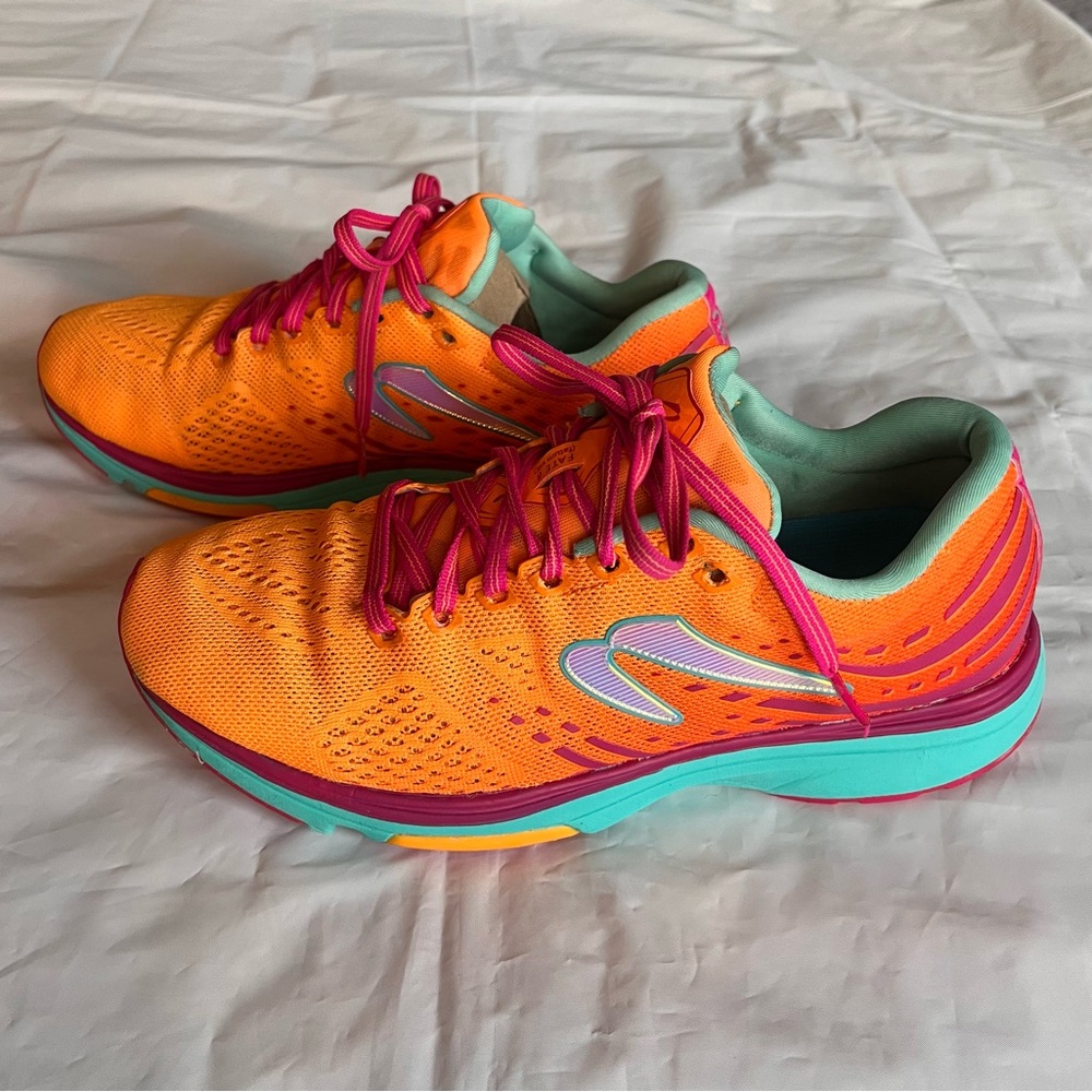 Newton Fate 8 Womens Running Walking Shoes Athletic Sneakers Sz 10